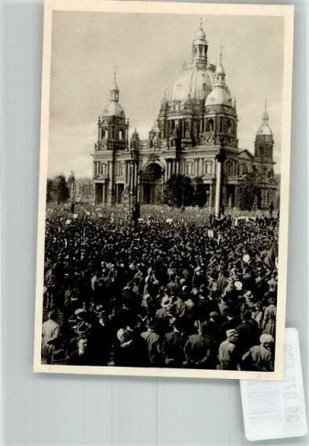 Berlin Mitte 1933 Sammelbild Kundgebung vor dem Berliner Dom zum Tag der schaffenden Arbeit Album Nr. 8 Deutschland erwacht Nr. 171