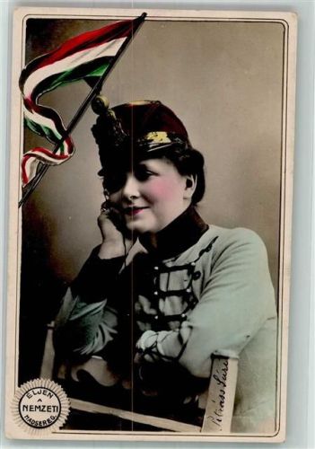 1906 Junge Frau in ungarischer Husarenuniform
