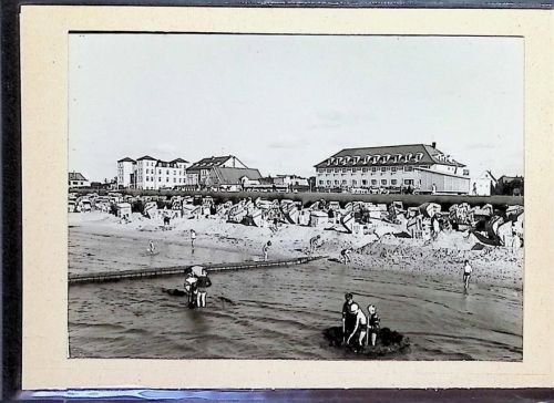 Duhnen Foto montiert auf Karton Strand vor dem Musikpavillon Fotograf Otto Schulze