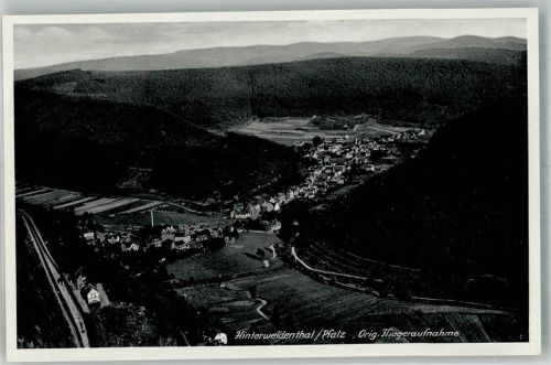 Hinterweidenthal Fliegeraufnahme des Ortes mit dem Bahnhof