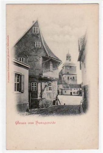 Harzgerode Gruß aus Harzgerode mit Blick auf den Marktplatz. Postalisch nicht befördert, frühe Karte, da Anschriftsseite noch ungeteilt. Gute Erhaltung.