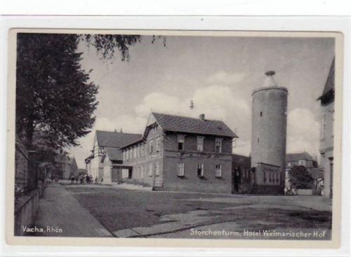 Vacha mit Storchenturm und Hotel Weimarischer Hof. ungelaufen handschriftliches Datum von 1931. kleiner Knick oben links und unten rechts, sonst gut erhalten.