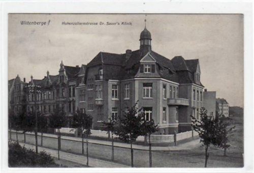 Wittenberge mit Hohenzollernstrasse und Dr. Sauers Klinik gelaufen von 1910. Gute Erhaltung.