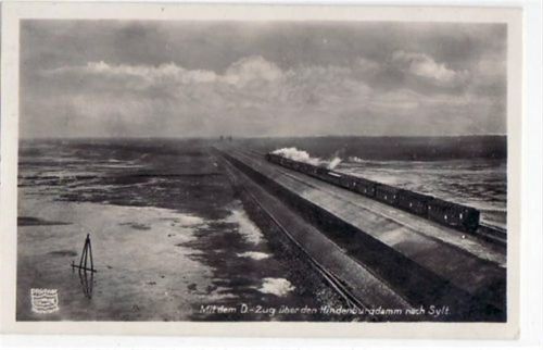 D-Zug über den Hindenburgdamm nach Sylt gelaufen, 1929. Leicht bügig, sonst gut erhalten