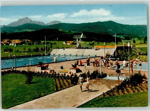 83404 W8229 Ainring - Schwimmbad Badegäste Sprungturm