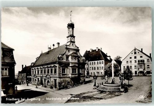 Friedberg Marktplatz mit Rathaus