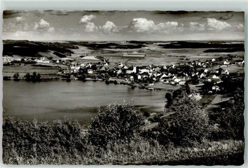 54552 W5569 Schalkenmehren Foto AK Schalkenmehrener Maar Eifel Kirche