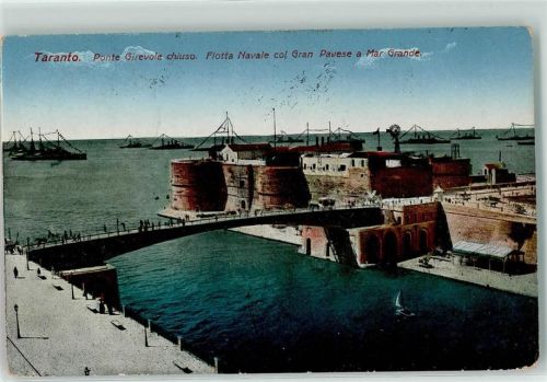 Taranto Ponte Girevole chluso Flotta Navale col Gran Pavese a Mar Grande