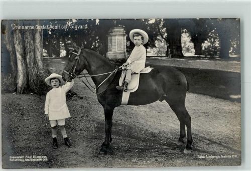Erbprinz Gustav Adolf von Schweden auf Pferd und Prinz Sigvard Adel Schweden
