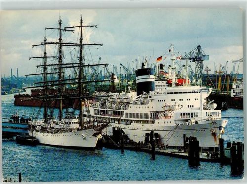 W2000 Hamburg Segelschulschiff Libertad MS Uganda Überseeebrücke Verladekran Hafen