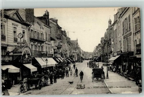 77300 Fontainebleau - La Grande Rue Uhr Geschäft Fahrrad Kutsche