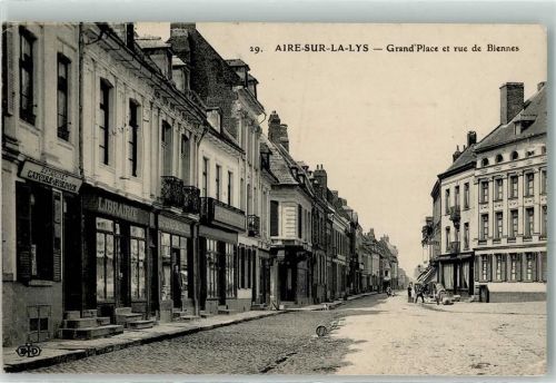 Aire-sur-la-Lys 1915 Grand Place et Rue de Biennes