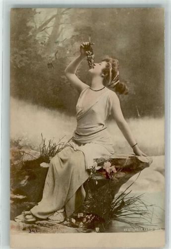 Frau mit Trauben Nr.347