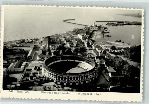 Malaga Plaza de Toros y Puerto Les Arenes et le Port Arena Hafen Meer