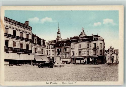 La Fleche 1940 Place Henri IV. Denkmal Auto Oldtimer