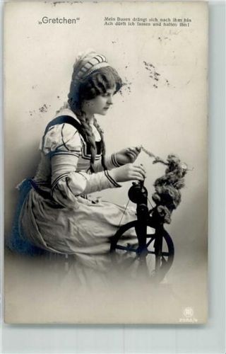 1913 Junge Frau bei der Handarbeit am Spinnrad Spinnerei Rotophot 2580/4
