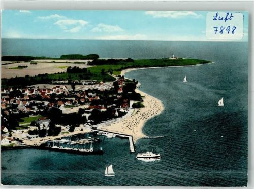 Strande Fliegeraufnahme von Ort Hafen und Strand