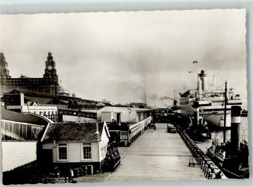 Liverpool Hafen Dampfschiff