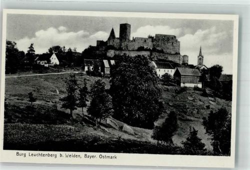 Leuchtenberg Burg der Landgrafen von Leuchtenberg mit der Kirche St. Margareta Verlag Karl Roscher