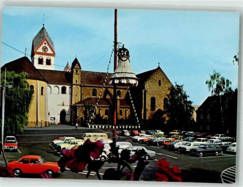 Bendorf Pfarrkirche St. Medardus mit Kirchplatz