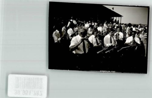 Iffezheim Blaskapelle vor der Tribüne der Galopprennbahn Foto Original aus Archiv eines Ansichtskartenverlags Ort handschriftlich