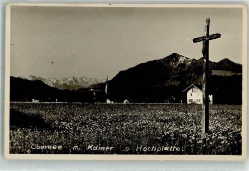 Übersee mit Pfarrkirche St. Nikolaus Feldkreuz Kaiser und Hochplatte