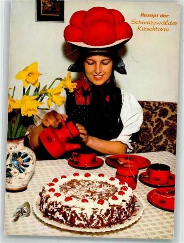 Schwarzwälder Kirschtorte Rezept Tracht Gedeckter Tisch