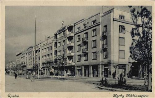 Novi Sad - Novi Sad (Serbien) Leporello II (Ecken abgestossen, Stauchungen, Abschürfung VS)