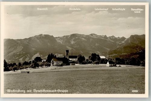 Wackersberg mit Kirche St. Nikolaus und Benediktenwandgruppe Verlag Peter Triem 2996