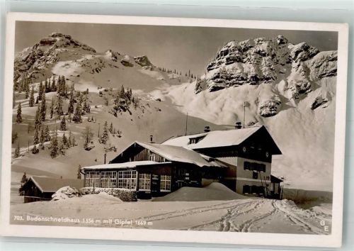 Bodenschneidhaus Almhütte unterhalb des Gipfels im Winter Fotograf Georg Eitzenberger