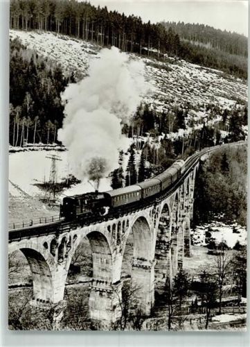 Lichte Dampflokomotiven Baureihe 95.0 am Viadukt über Lichte Fotograf Feuereißen VEB Bild und Heimat