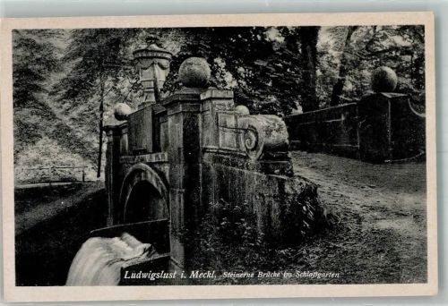 Ludwigslust Steinerne Brücke im Schlossgarten