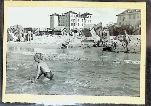 Duhnen Foto montiert auf Karton Strand an der Jugendherberge Fotograf Otto Schulze