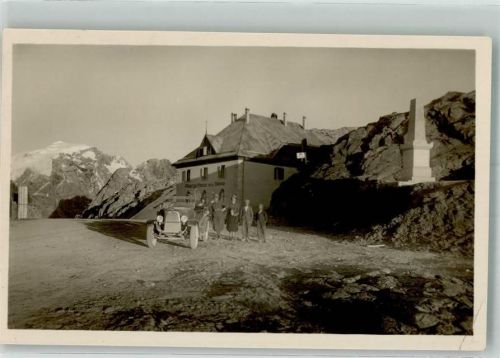 Stilfser Joch Auto Pension Albergo Passa Stelvio Denkmal