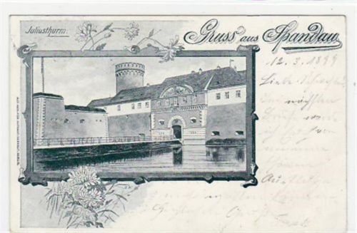 Berlin Spandau, Rahmenkarte mit Juliusturm gelaufen von 1899. Albumabdrücke an den Ecken leichter Bug unten rechts, sonst gut erhalten