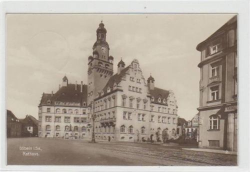 Döbeln Döbeln mit Rathaus gelaufen von 1928. Leichter Stempeldurchdruck, sonst gut erhalten.