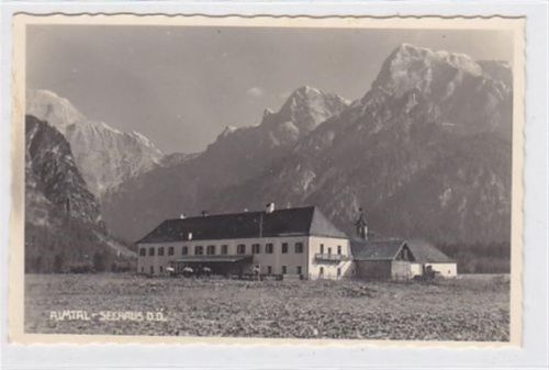 Fotokarte vom Almtal - Seehaus. Ungelaufen, handschriftliches Datum vom 28.06.1951. Gute Erhaltung.