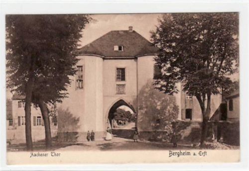 Bergheim a.d. Erft mit Aachener Thor ungelaufen Ecken mit Albumabdrücken, sonst gut erhalten
