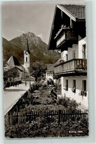Piding Salzburger Straße Hohenstaufen Kirche Vorgarten