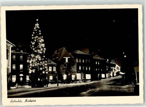 Lichtenfels Marktplatz Weihnachtsbaum bei Nacht