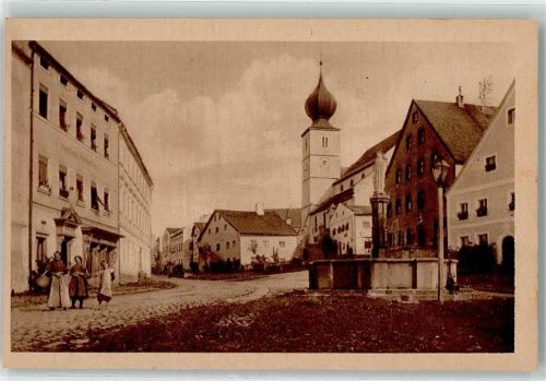 Ruhmannsfelden Ruhmannsfelden Pfarrkirche St. Laurentius Marktbrunnen mit Mariensäule
