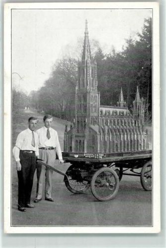 Ulmer Münster Gebaut von Gebrüdern Dreikausen Auf Europareise