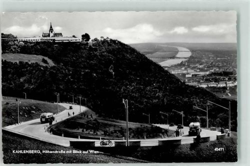 Wien Höhenstraße mit Blick auf Wien Kahlenberg Omnibus Motorrad Oldtimer