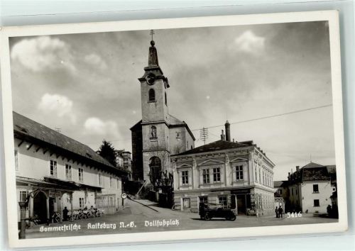 Wien Sommerfrische Kalksburg Dollfußplatz Auto Kirche