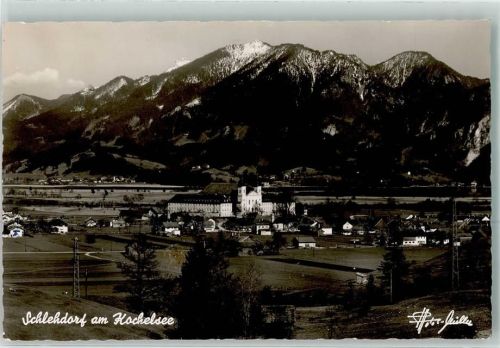 Schlehdorf mit Kloster Schlehdorf und Kochelsee mit Rabenkopf