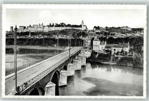 Chinon le Pont sur la Vienne et le Chateau