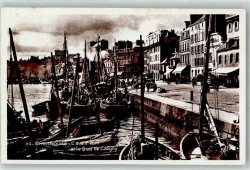 Cherbourg-Octeville l`Avant Port et le Quai de Caligny Fischerboot Oldtimer
