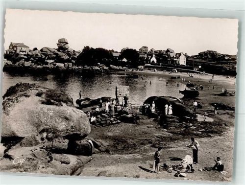 Perros-Guirec la Plage oratoire de St. Guirec a l`heure du bain Ploumanac'h