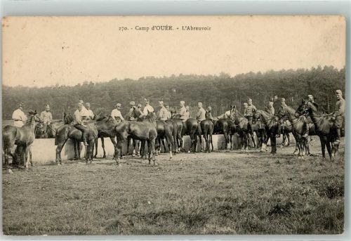 Saint-Aubin-du-Cormier Camp d`Ouee l`Abreuvoir berittene Soldaten