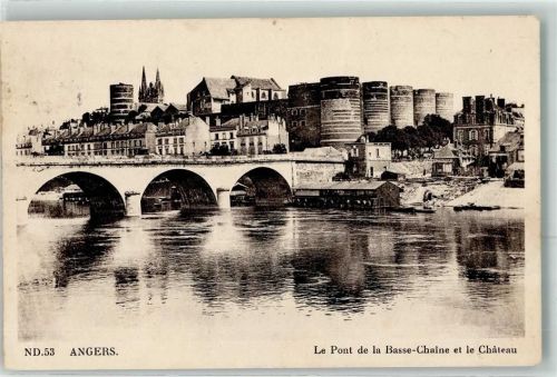 Angers le Pont de la Basse-Chaine et le Chateau